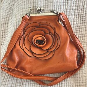 Burnt Orange Flower Kiss Lock Close Handbag/Crossbody-Excellent Used Condition